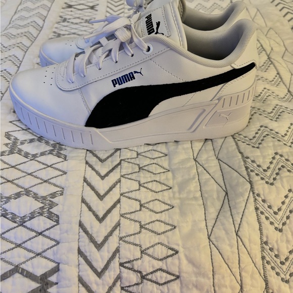 Puma Sneakers - Picture 4 of 4